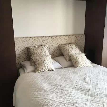 Luxury Near Prague With Pool And Tennis Court Villa