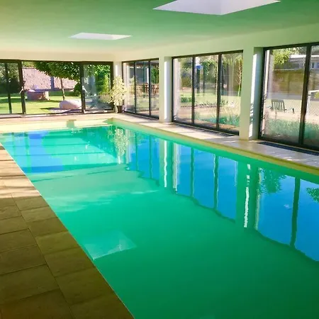 Vila Luxury Near Prague With Pool And Tennis Court Čestlice